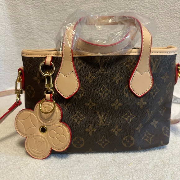 New Fashion Inspired Item (BAG) - Picture 4 of 12